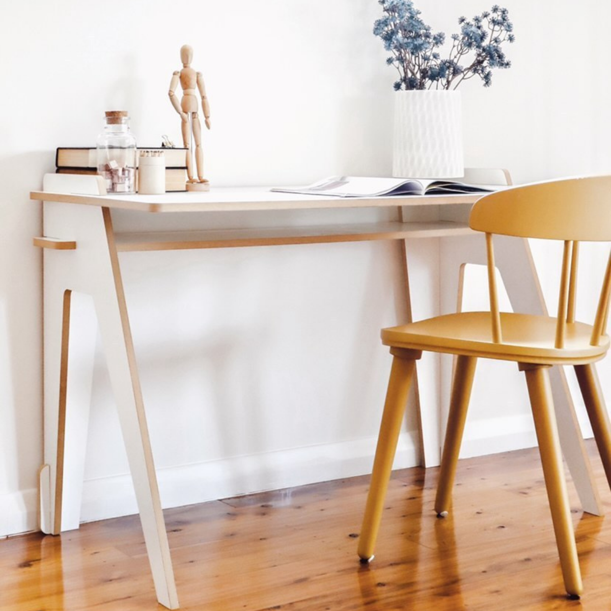 Pop up best sale desk and chair